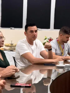 UNIFSM recebe representantes do SEMESP e do FUNDACRED e fortalece parcerias institucionais