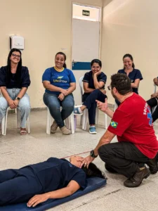 Clínica Escola Santa Maria realiza capacitação em primeiros socorros para colaboradores